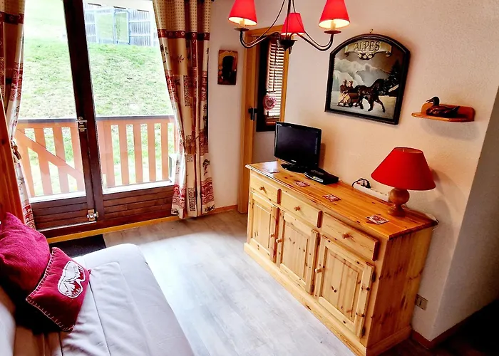 Apartment Pres Des Pistes A Montalbert - Fr-1-755-38